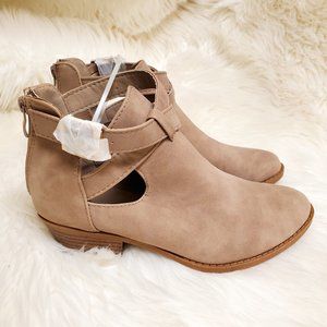 Top Moda Suede Taupe Ankle Cut-Out Booties SZ 5